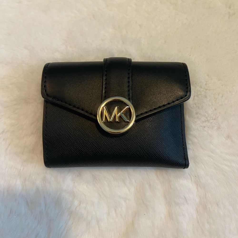 MICHAEL KORS CARMEN MEDIUM WALLET